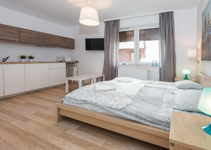 Apartinfo Apartments - Blue Side Family